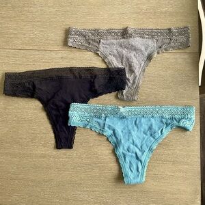 Aerie thongs
